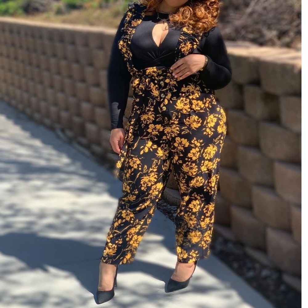 Jumpsuit - Picture 7 of 7